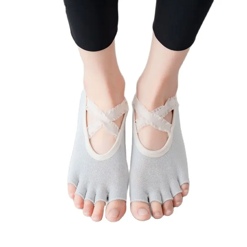 

Новинка, носки для йоги с перекрестными лямками, женские носки для пилатеса с открытой спиной и пятью пальцами, Нескользящие ручки, хлопковые спортивные носки для балета, танцев и фитнеса