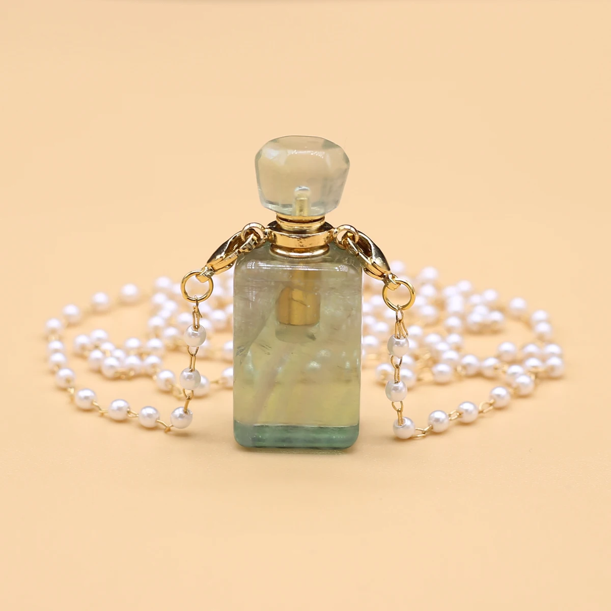 

Natural Stone Perfume Bottle Pendant Necklace Fluorite Bottle Long Freshwater Pearl Bead Chain for Party Birthday Gift 18x34mm