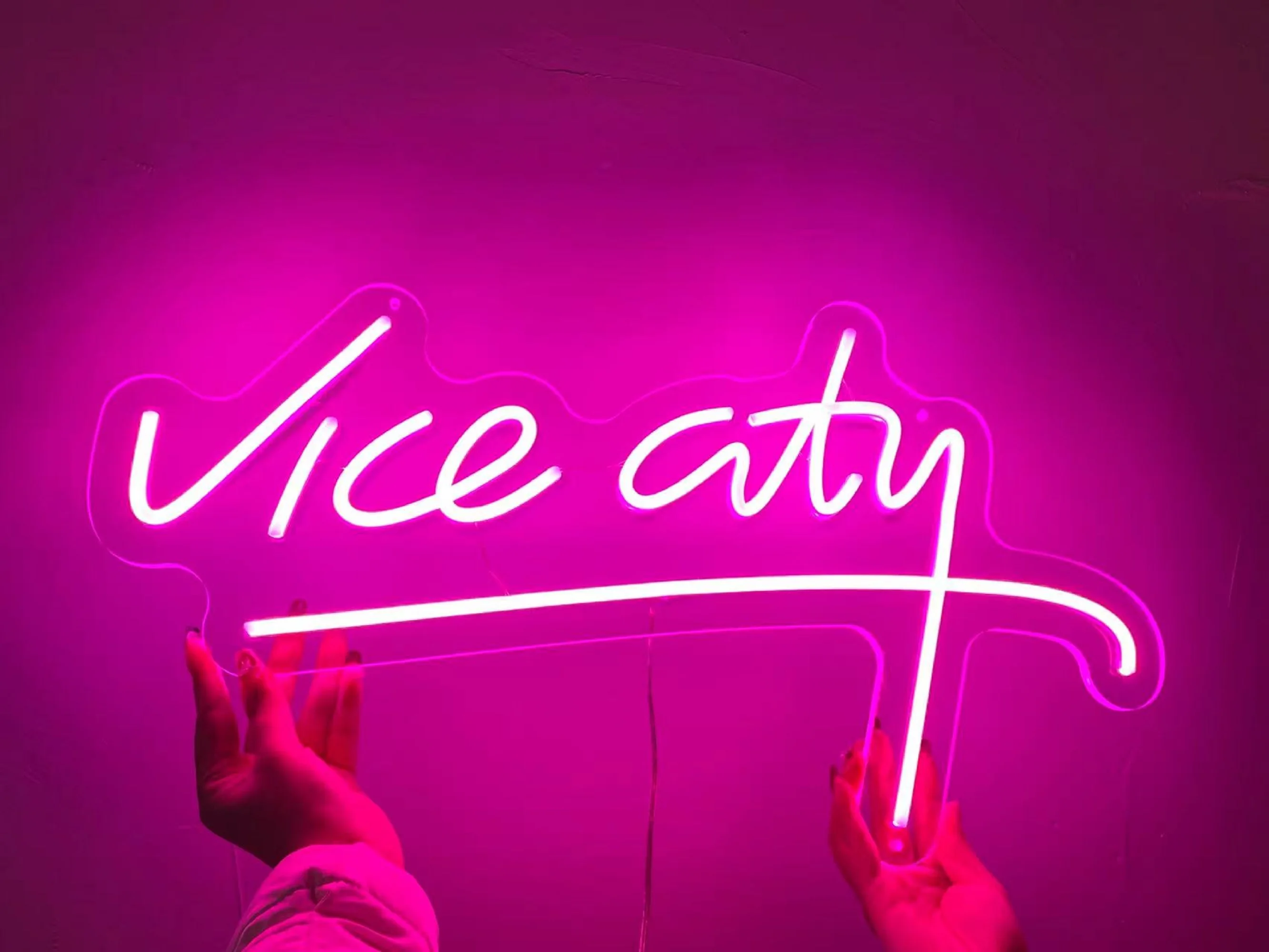 

Custom Vice City LED Neon Logo Light Indoor Bedroom Decoration Led Visual Bar Wall Light Up Sign Neon Decor Neonlamp for Room