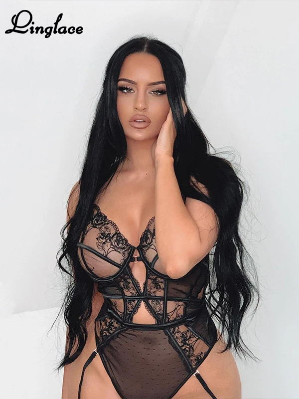 

Женское Сетчатое боди с вышивкой и вырезами