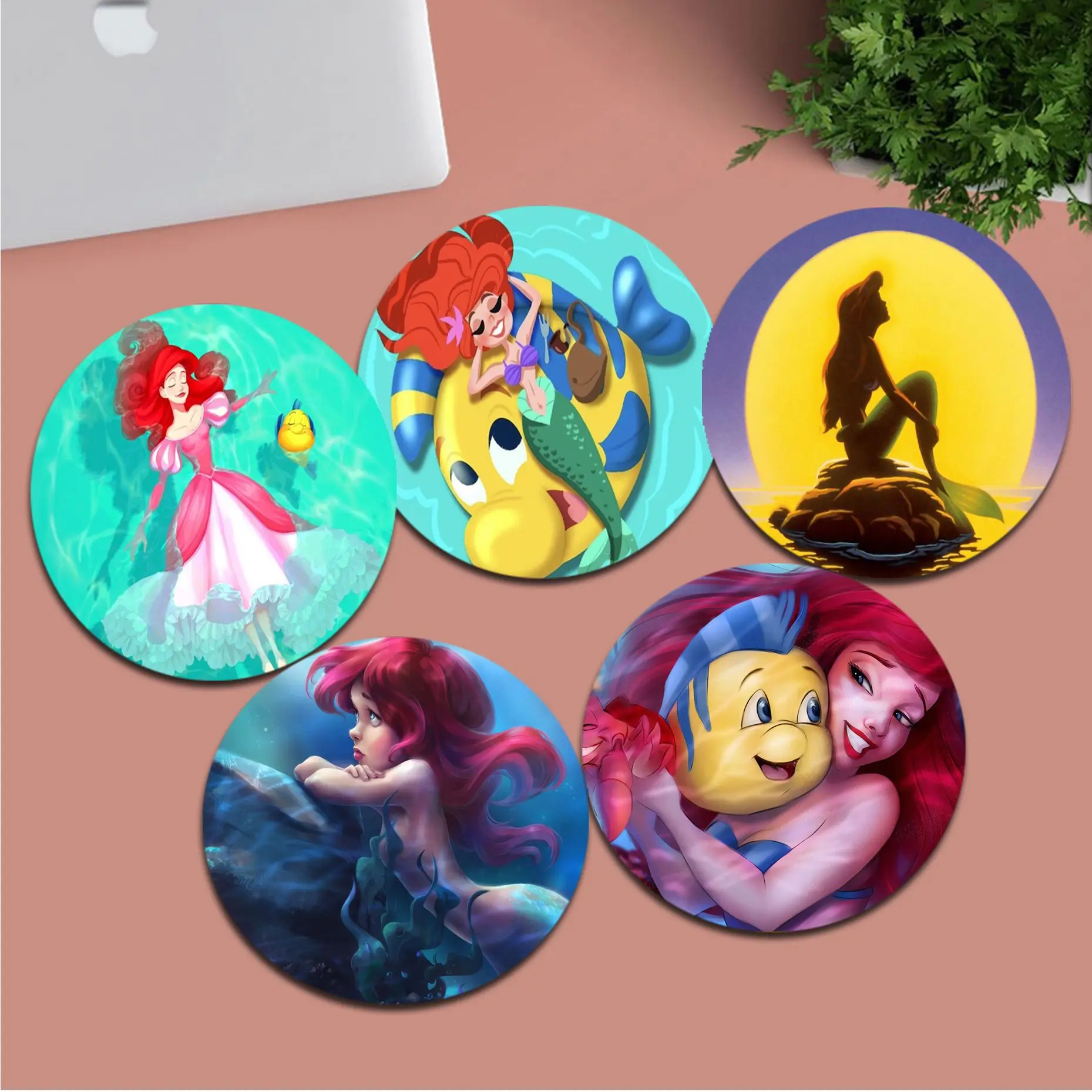 Круглая большая рекламная настольная подставка Disney с маленькой русалочкой 20x20 см