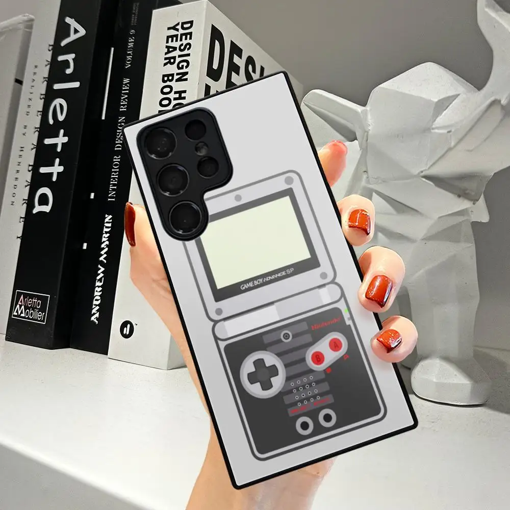 Фото Противоударный чехол-рамка HYBXAXC с 3D-дизайном Game Boy для Samsung Galaxy Z Flip 6/7 (Flip7/Flip6) – забавный игровой дизайн №3