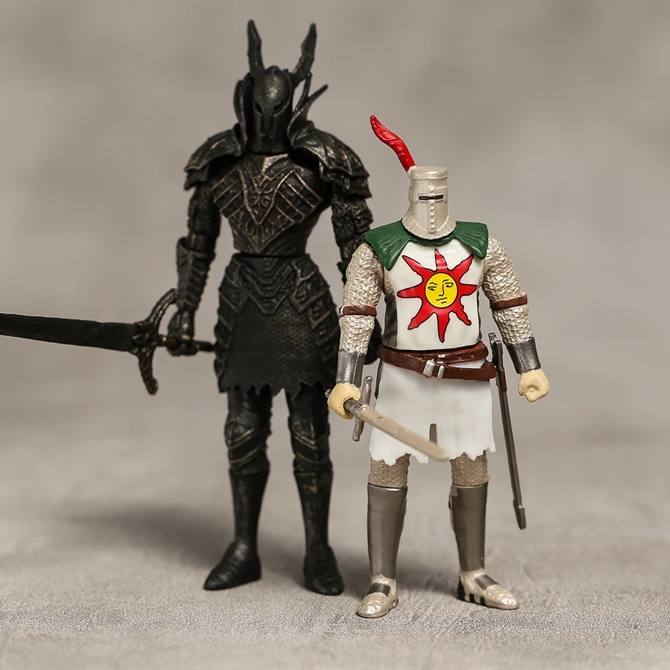 

Dark Souls Solaire of Astora / Black Knight Figurine Collection Figure Model Toy Gift 10/12cm