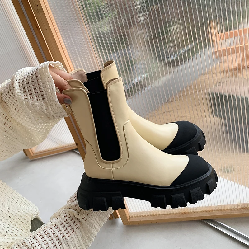 

Women's Boot 2022 Autumn Stitching Waterproof Platform Bare Boots European And American Black Fashion Thick-Soled Martin Boots