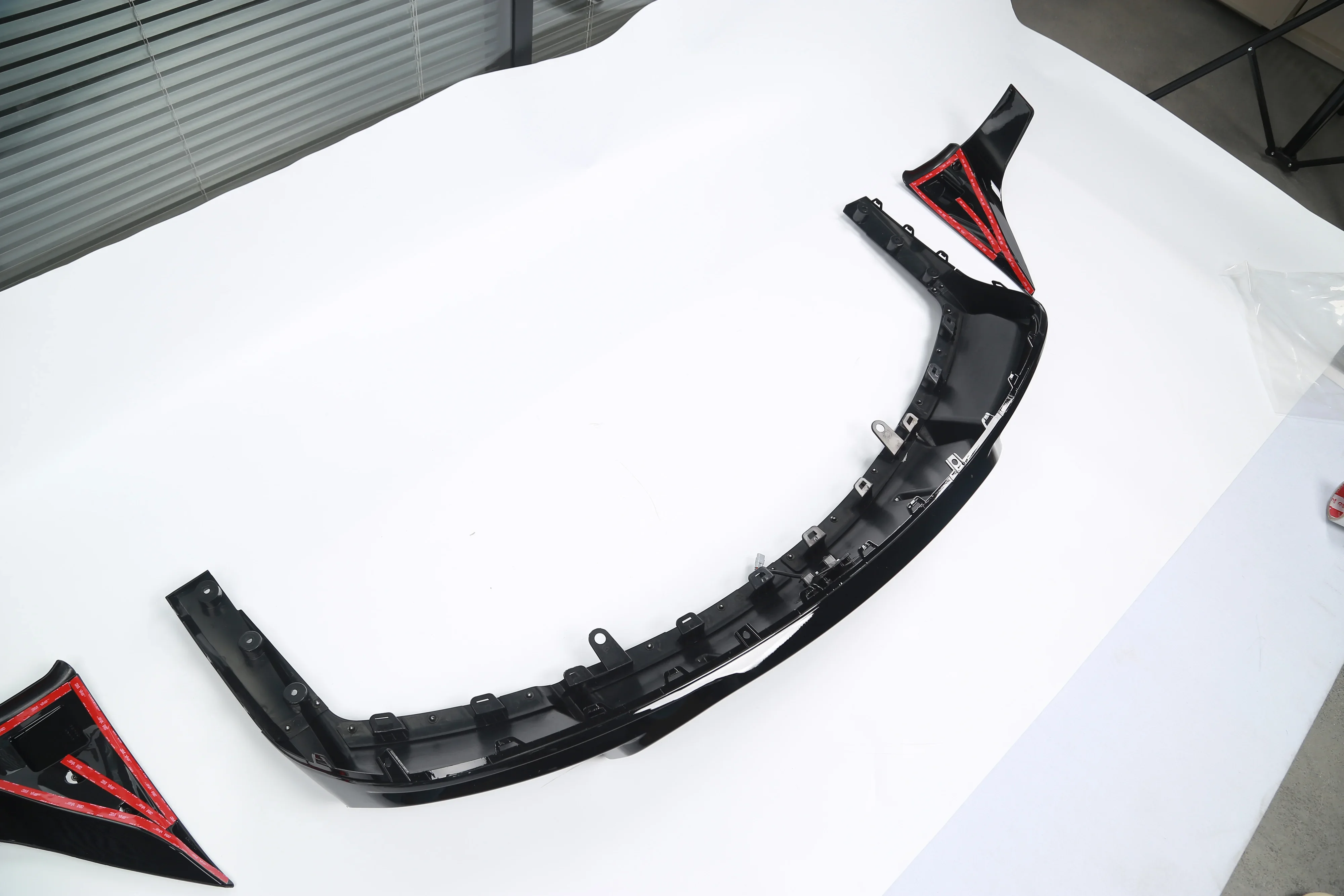 Tesla Model 3 Performance Track Style ABS Передний бампер Нижняя губа Боковые юбки Рокерная панель