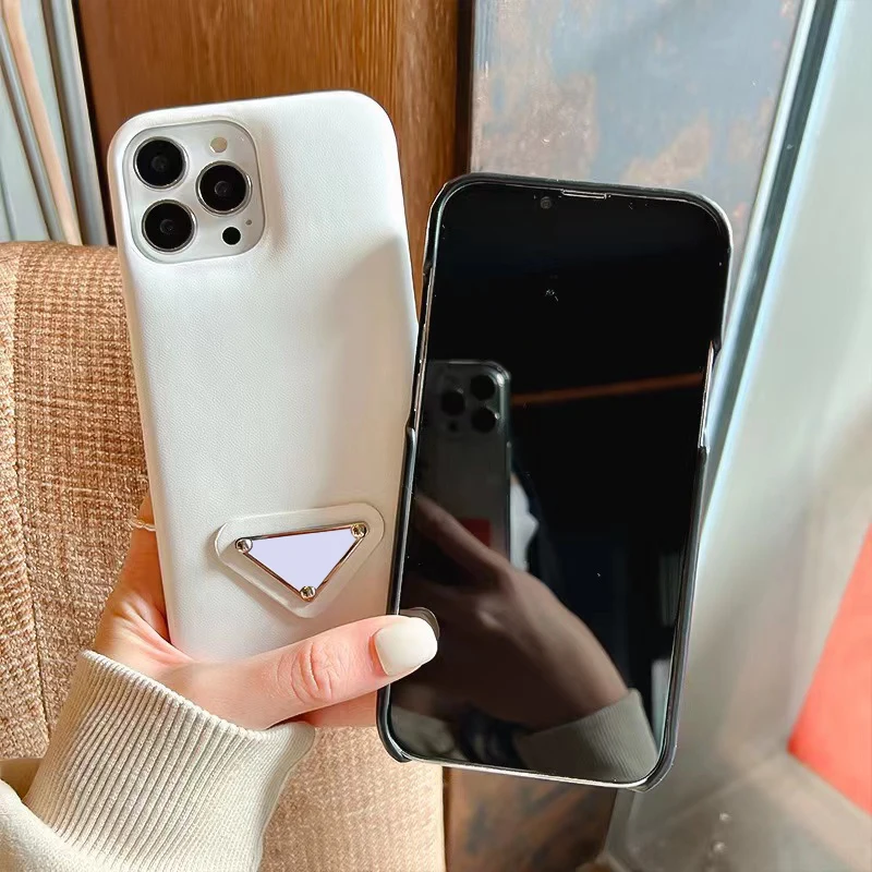 Фото Пульты с кожаными вставками для телефона, футуристика для телефона Apple 14promax iPhone 13 №4