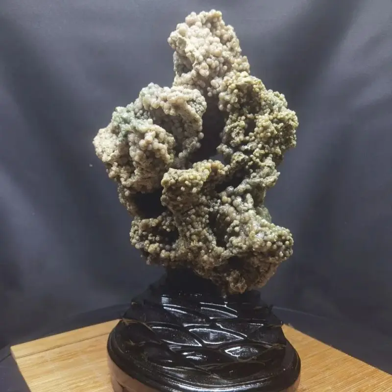 Nature Stone Nature Crystal 1 Pieces Of Exquisite Grape Agate Stone Ornaments Are Very Beautiful And Unique Send The Base