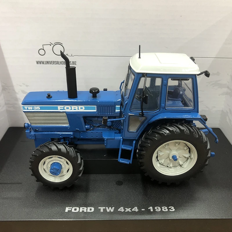 

UH Ford TW 35 4X4 1983 Tractor 1:32 Scale Die Cast Alloy Agricultural Vehicle Engineering Vehicle Simulation Toys Car Model 4027