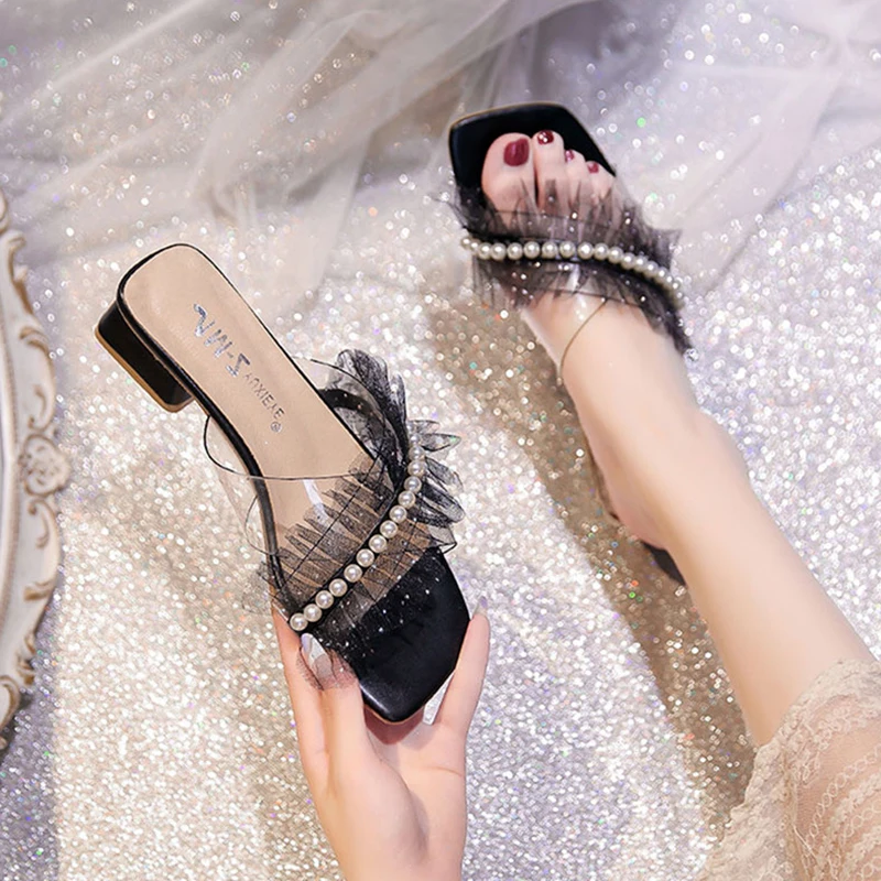 

Мюли женские прозрачные на квадратном каблуке, мягкие тапочки со шнурками и бусинами, блестящие, квадратный каблук, средней высоты, 2023
