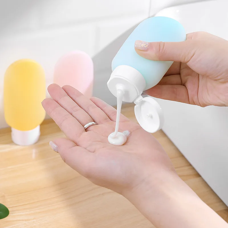 

3pcs set Nordic Syle Travel Refillable Bottle Kit Portable Essence Shampoo Shower Gel Bottles Container Can carry on the Plane