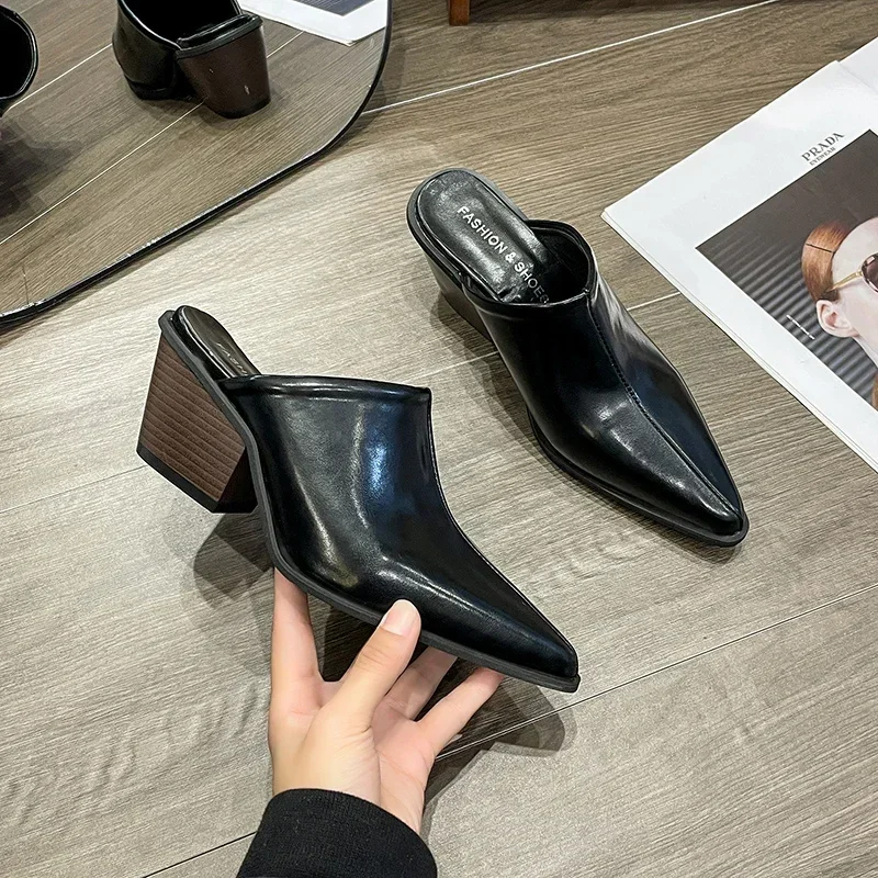 Шлепанцы женские с закрытым носком пикантные туфли без задника заостренный