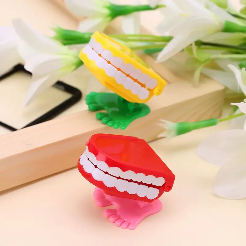 

Clockwork Jumping Denture Educational Toys Dentist Desktop Decoration Prank Game Dropshipping