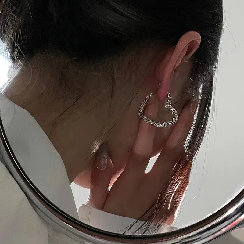 

2023 New Silver Colour Sparkling Love Heart Shape Hoop Earrings For Women Round Geometric Earcuffs Trendy Party Jewelry Gifts