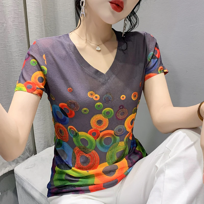 

Женская футболка в горошек, с V-образным вырезом и коротким рукавом