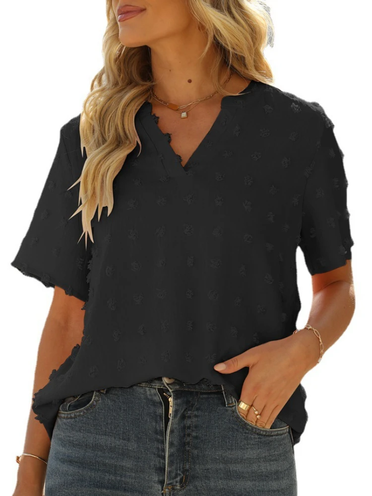 Рисунок 2 - Женская жаккардовая рубашка с V-образным