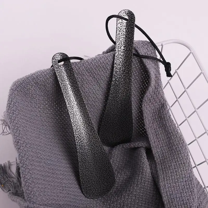 

1PCS 19cm Shoe Horns High Quality Stainless Steel Shoes Horn Super Long Spoon Shape Shoehorn Flexible Anti-Slip Shoe Lifter