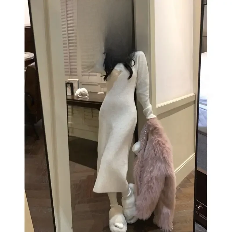 Осенне-зимнее плотное платье-свитер длинное облегающее трикотажное платье с