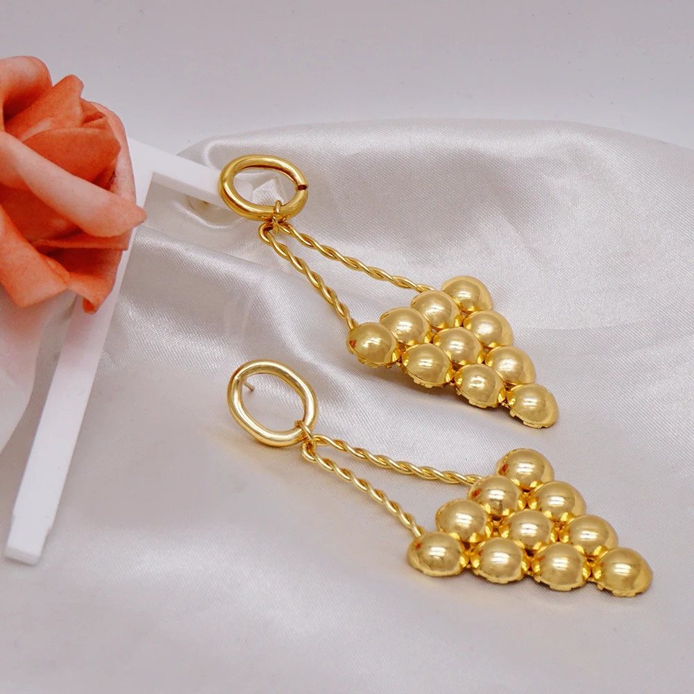 Висячие круглые серьги золотого цвета массивные для женщин ювелирные изделия