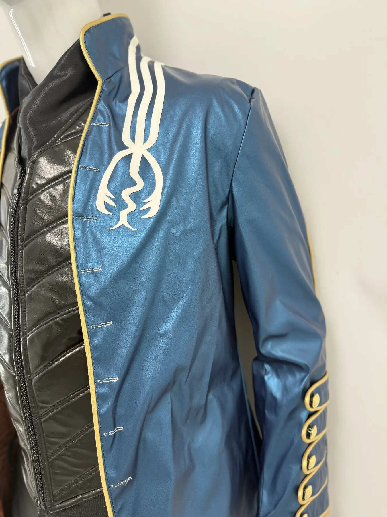 Фото Костюм для косплея DMC 3 Blue Vergil: кожаное пальто, куртка, наряд на Хэллоуин №3