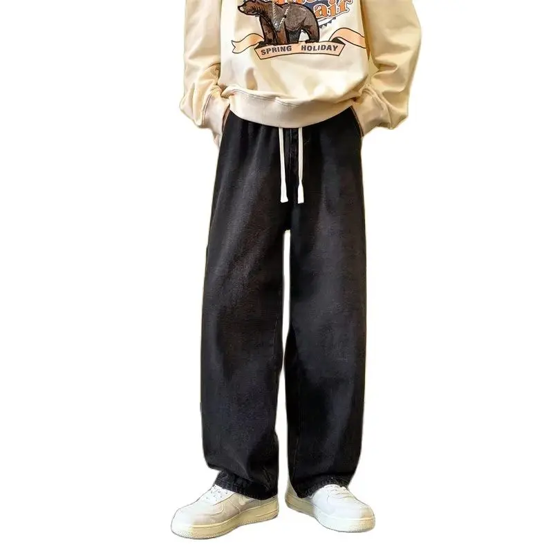 

Черные прямые широкие джинсы с эффектом потертости в стиле ретро