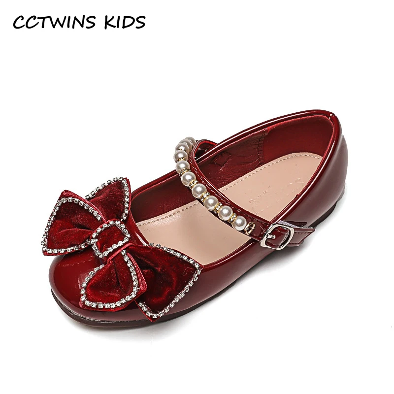 Sandalias planas para niña, zapatos de vestir de Princesa a la moda, zapatos de charol de marca Mary Jane con lazo y tacón de perla, suela roja suave, primavera 2022