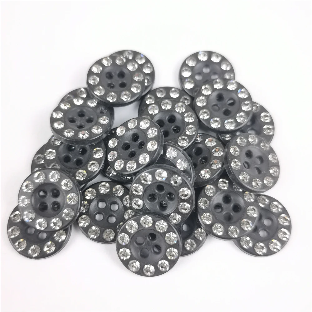 Круглые пуговицы с 4 отверстиями 11 5-13 мм 30 шт.