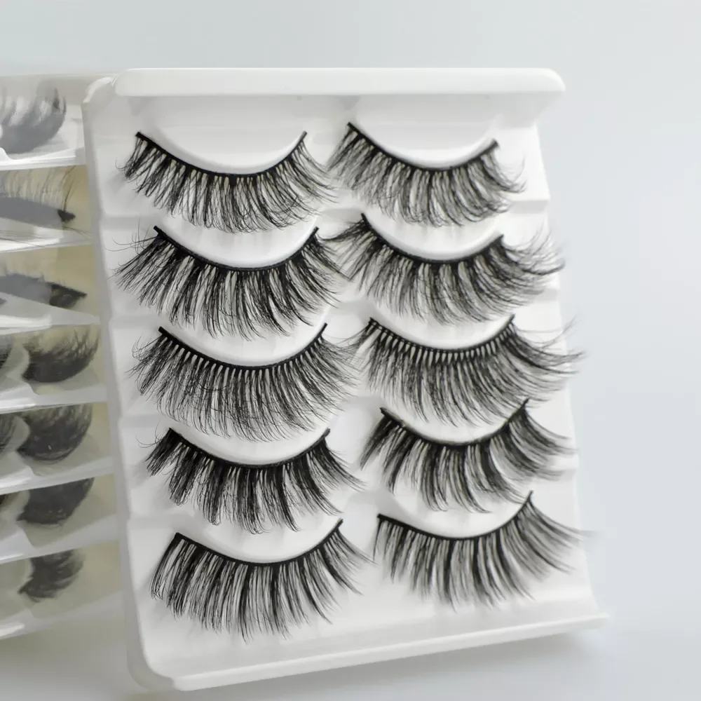 

Natural false eyelashes with thick false eyelash extensions Reusable 3D false eyelashes makeup soft and easy to wear