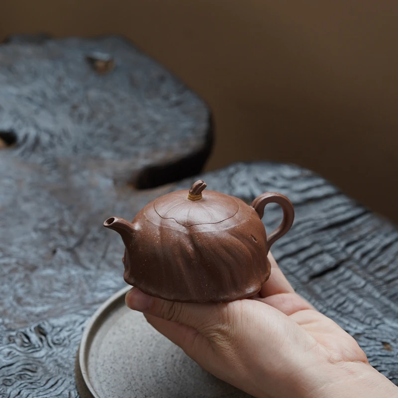 

Кастрюля Zen Yuantang с лотосом, кастрюля с пурпурным песком, бионическое устройство, Исин, ручная работа, в виде яиц, фарфор, фиолетовый песок, чайник, сырая руда, старый