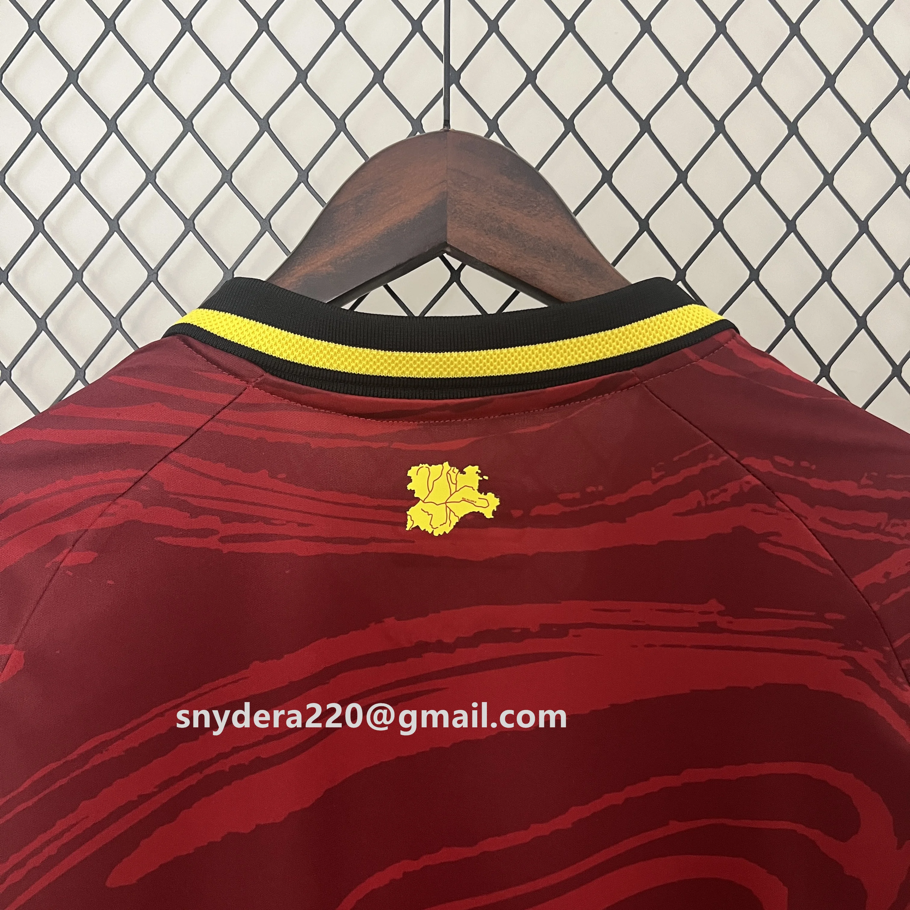 2024/25 Мужская однотонная красная быстросохнущая одежда для тренировок настоящие