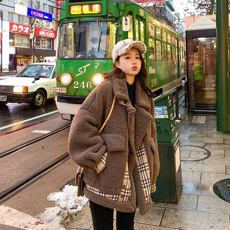 Womens Winter Clothing Jackets Lamb Wool Coat Super Hot Coats New Loose Thickened Woolen Overcoat