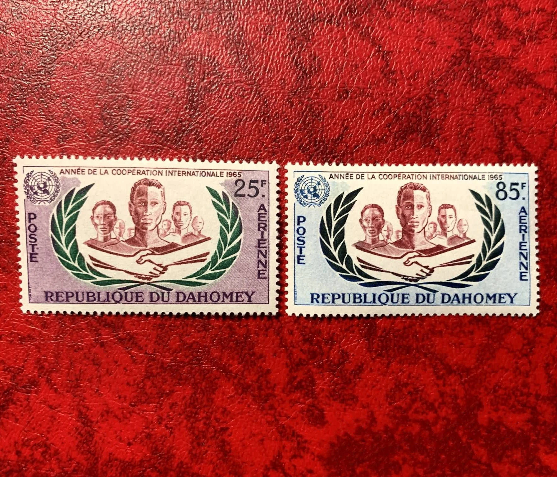 

2 шт./компл. Новинка, штамп Dahomey Post 1965, встряхните руки с оливью, гравировальные почтовые штампы MNH