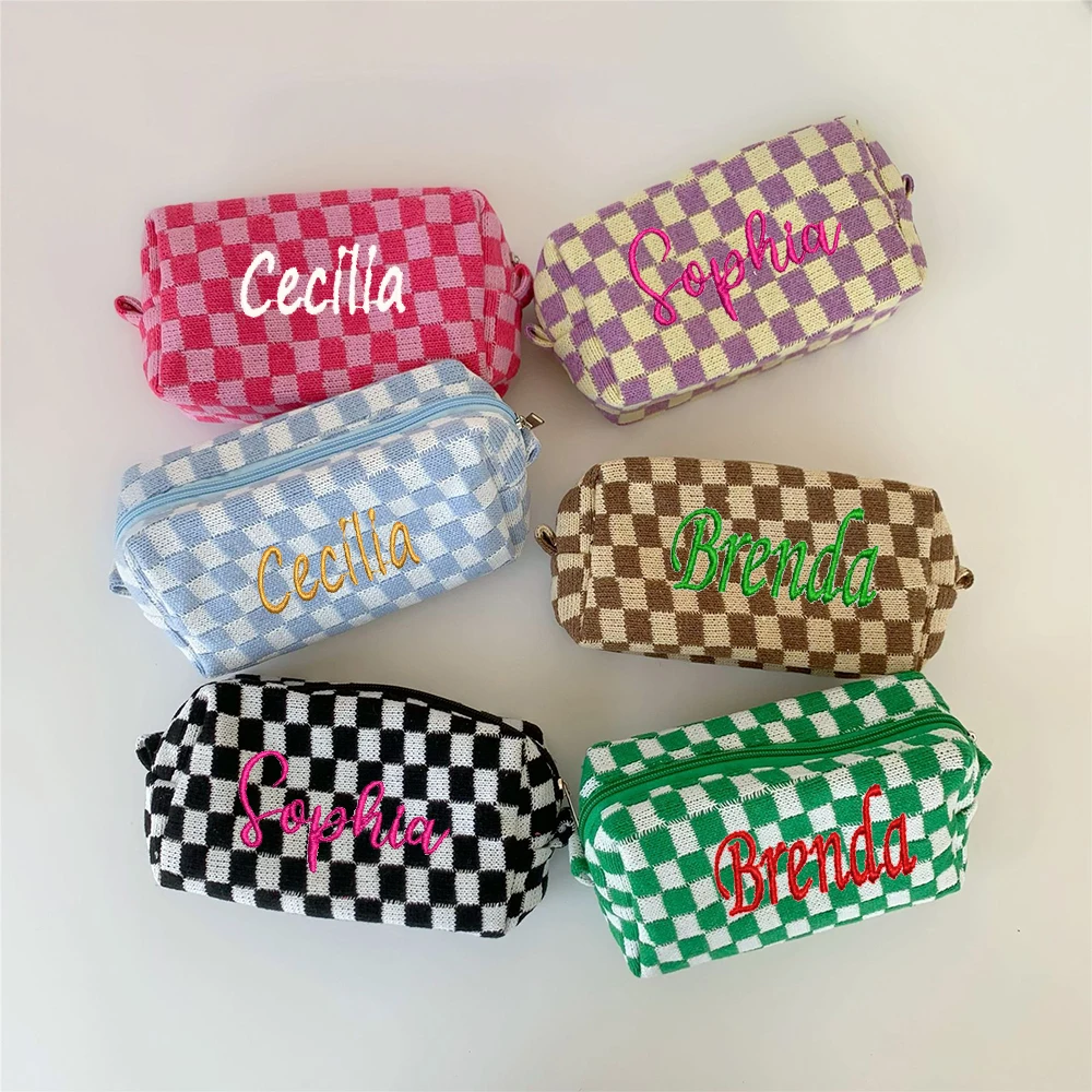 

Embroidered Name Chessboard Cosmetic Bag Large Capacity Knitting Storage Personalized Plaid Knitting Bag Traveling Makeup Bag