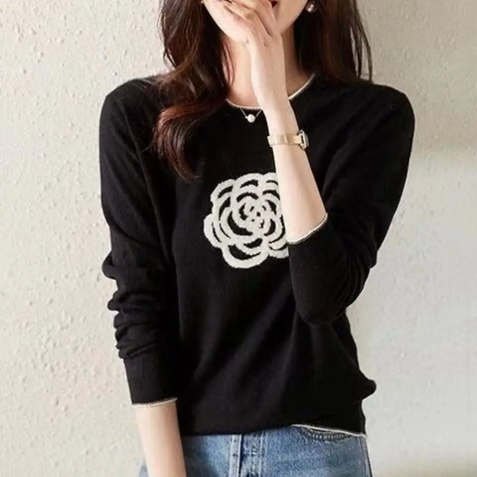 

2023 Graphic Tshirt Youth Woman T-shirt Loose White Korea Stylish Clothing Beautiful 90s Vintage Top for Women Tall Trend O Tee