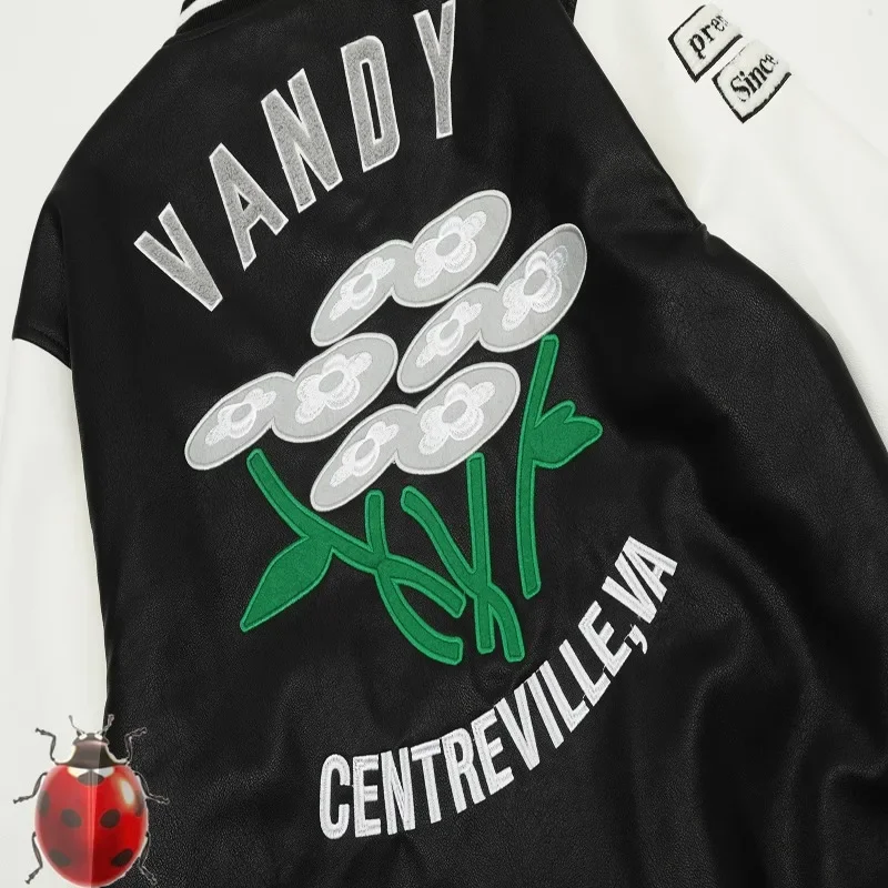 Куртка мужская кожаная в стиле пэчворк с вышитыми цветами