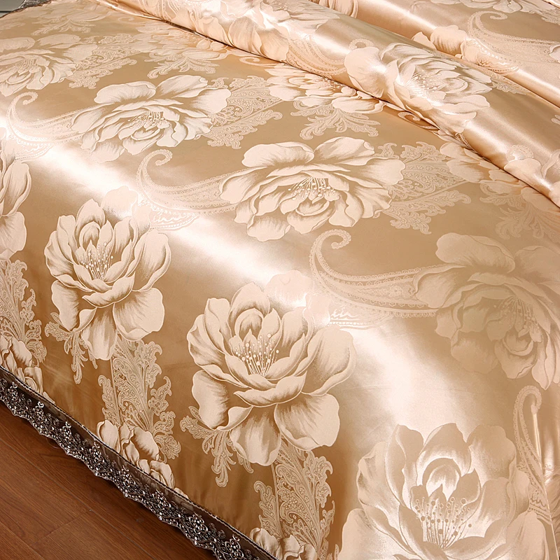 

Europe Jacquard Duvet Cover Sets King Queen Size 4pcs Lace Bedding Set Golden Satin Bed Cover Bedspreads Bed Skirt Pillowcases