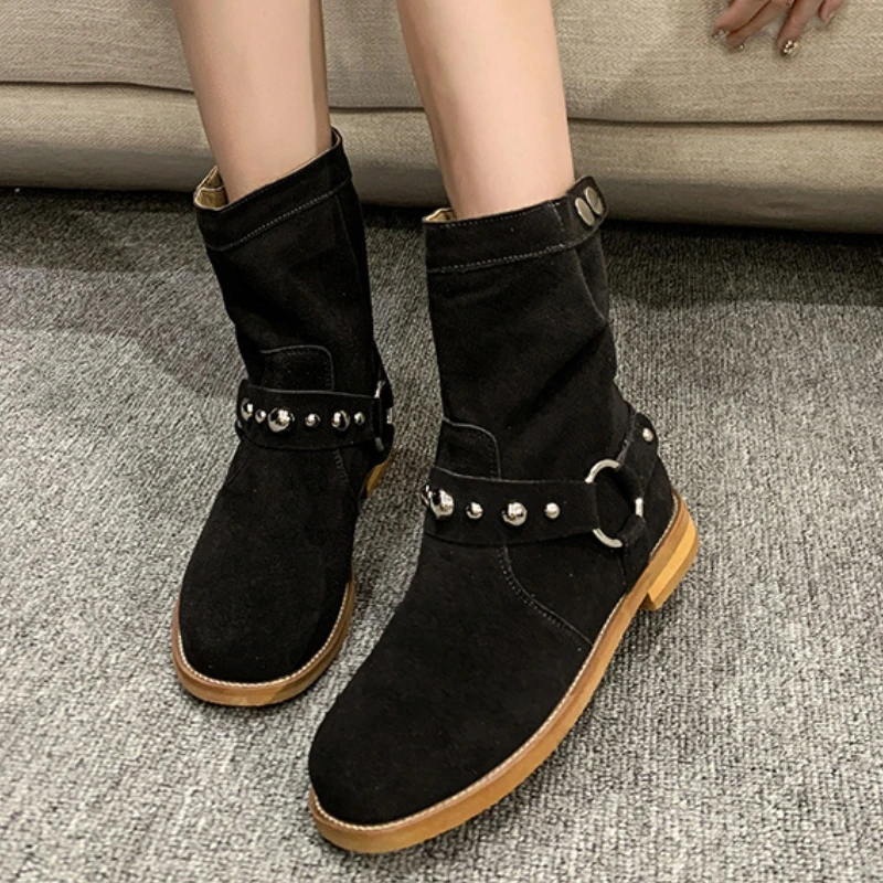 Модные женские ботильоны с заклепками весенне-осенние короткие ботинки на