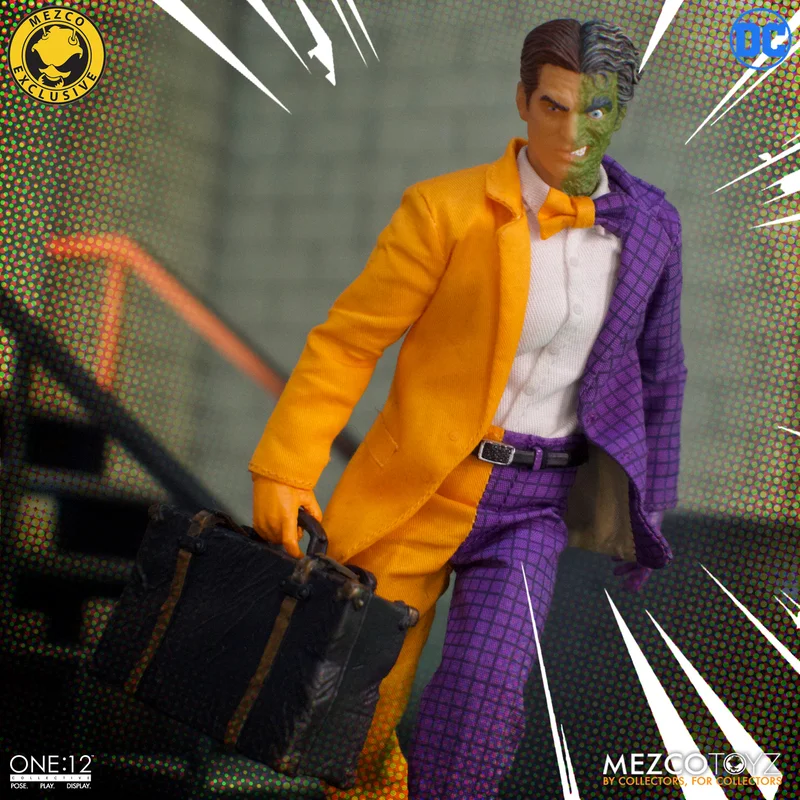 Фото Оригинальный набор фигурок MEZCO One:12 Collective Golden Age Batman vs Two Face в коробке, в наличии, коллекционная модель, игрушки для любителей экшн-фигурок. №4