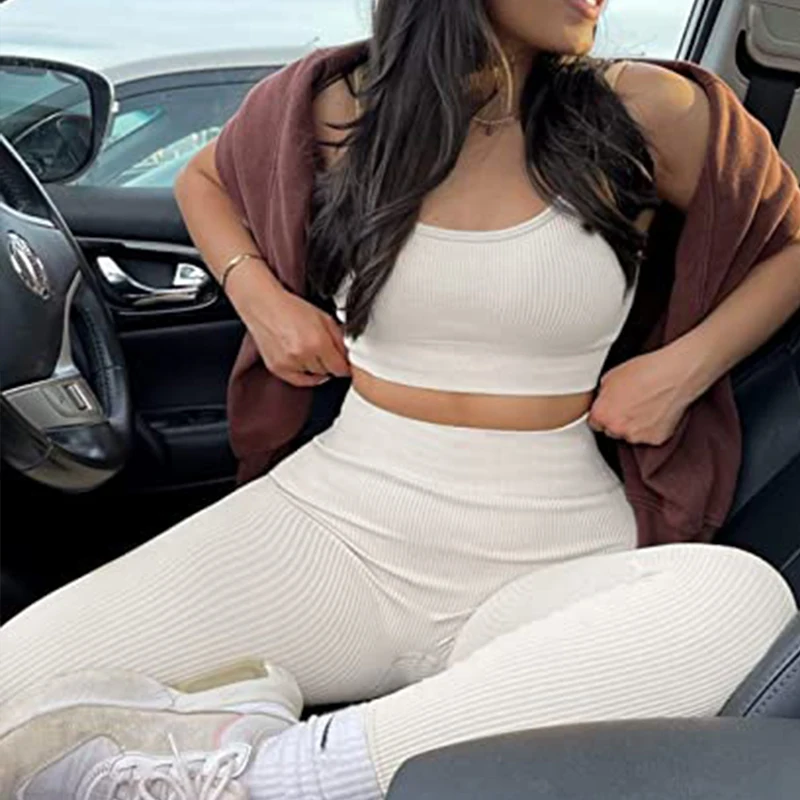 Комплект для фитнеса женский (топ + легинсы) размер S - L цвет в ассортименте