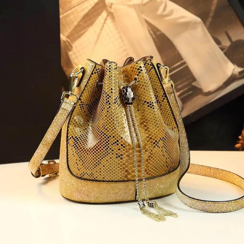 2023 New Bucket Bag Snake Genuine Leather Women Handbags Drawstring Shoulder Crossbody Bags Fashion Tassel Purses Vintage Bolsas