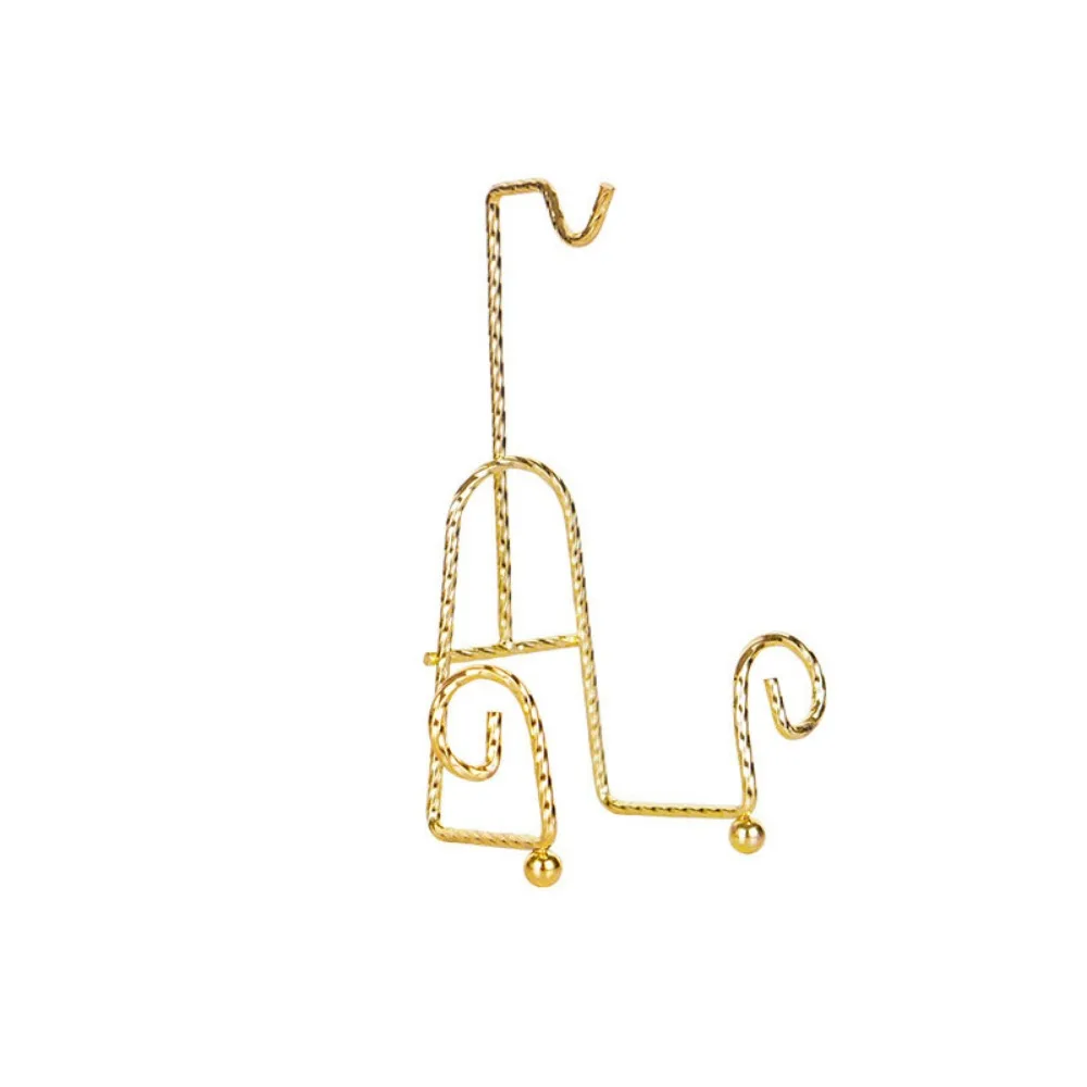 

Золотая металлическая стойка для чашек