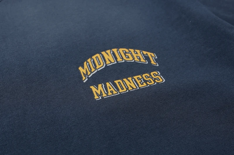 Фото Футболка Embroidery Patch Label Madness MDNS, японская, унисекс, с желтым принтом логотипа на груди, уличная одежда, свободный крой, с коротким рукавом №5