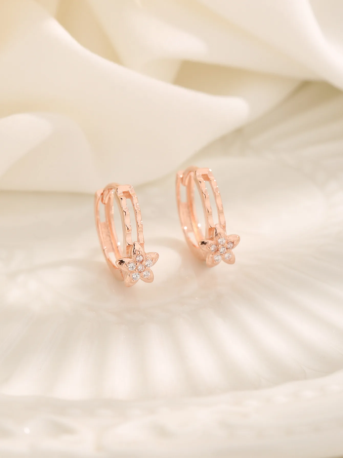 

Женские серьги из серебра 2023 пробы со звездой из циркония, пара модных и универсальных сережек с улучшенным дизайном, новинка 100%