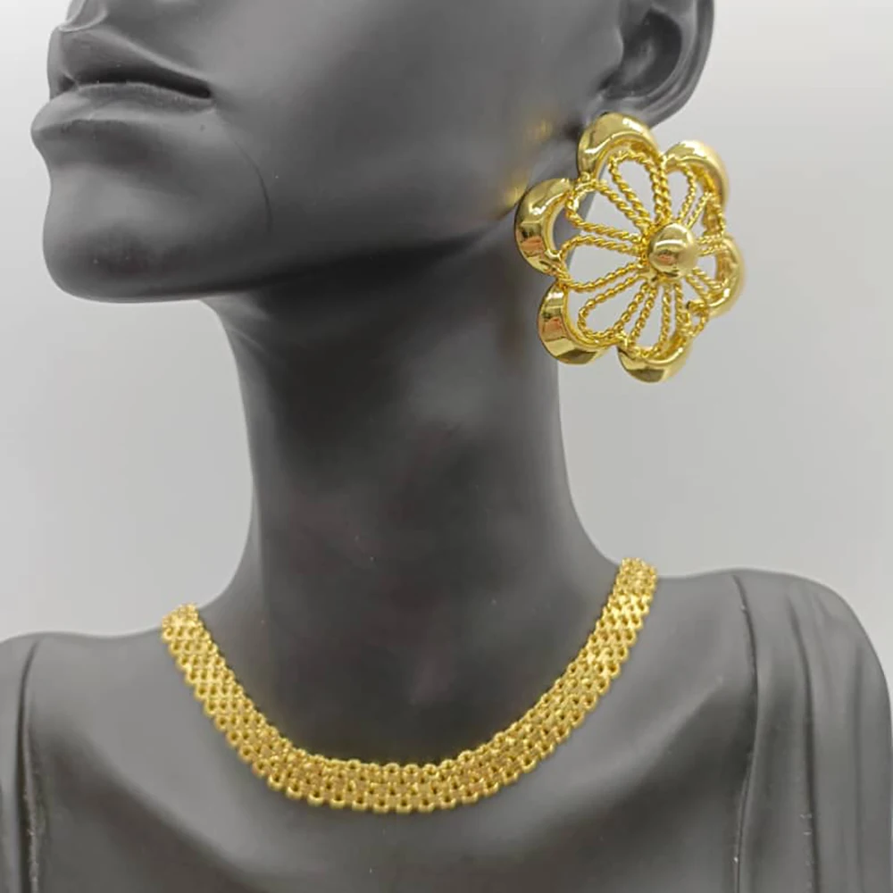 

2023 Trend Jewelry Set Luxury Flower Earrings and Chain Necklace 2Pcs Set for Weddings Bridal Earrings Necklace Party Daily Wear