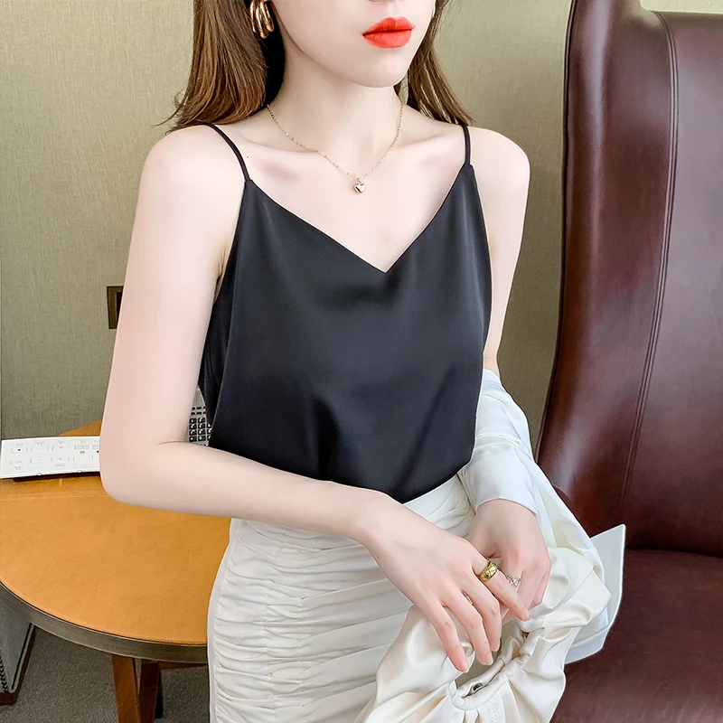 

V Neck Basic White Cami Sleeveless Satin Silk Tank Women'S Summer Tops 2022 Camisole Spaghetti Strap Top Women Halter