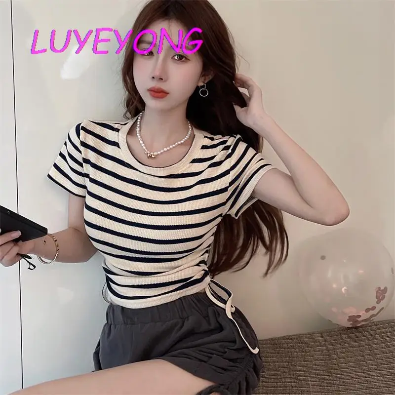 

Кроп-Топ женский в полоску, модная базовая футболка с короткими рукавами и завязками, милая облегающая футболка в полоску с круглым вырезом,...