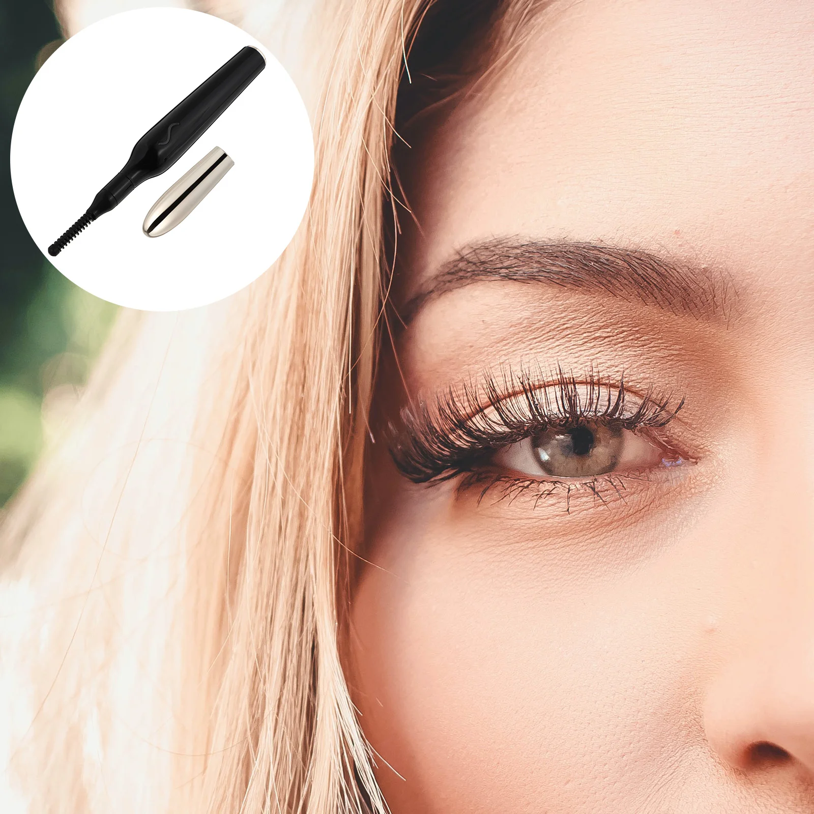 

Heated Eyelash Curler Rotation Electric Eyelash Curler for Quick Natural Black