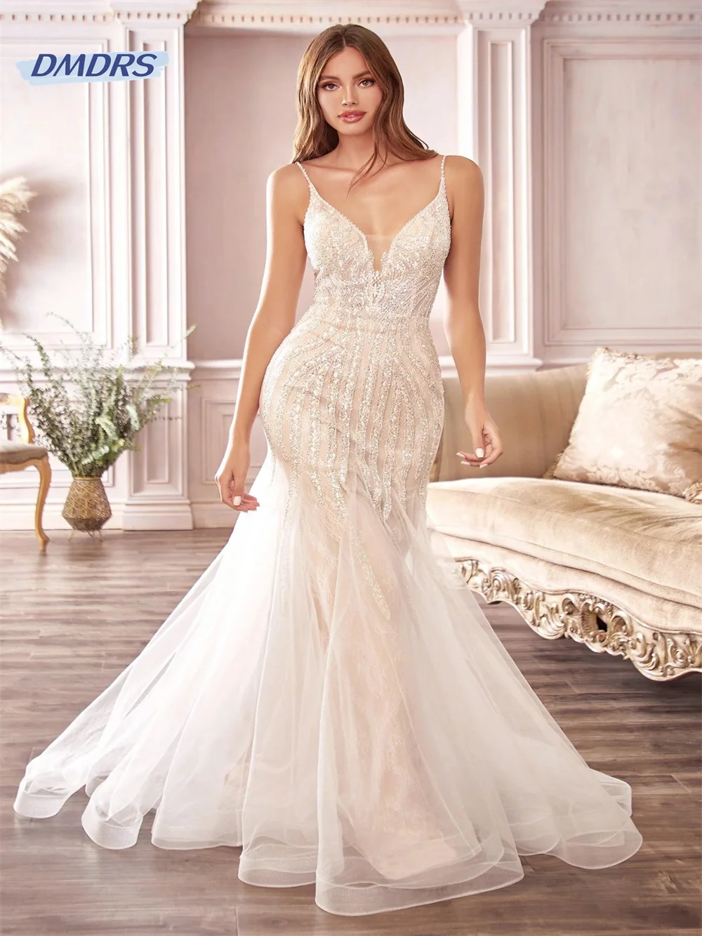 

Modern Spaghetti Straps Sheath Wedding Gown Romantic Appliques Sequins Bridal Dress Sexy Vestidos De Novia