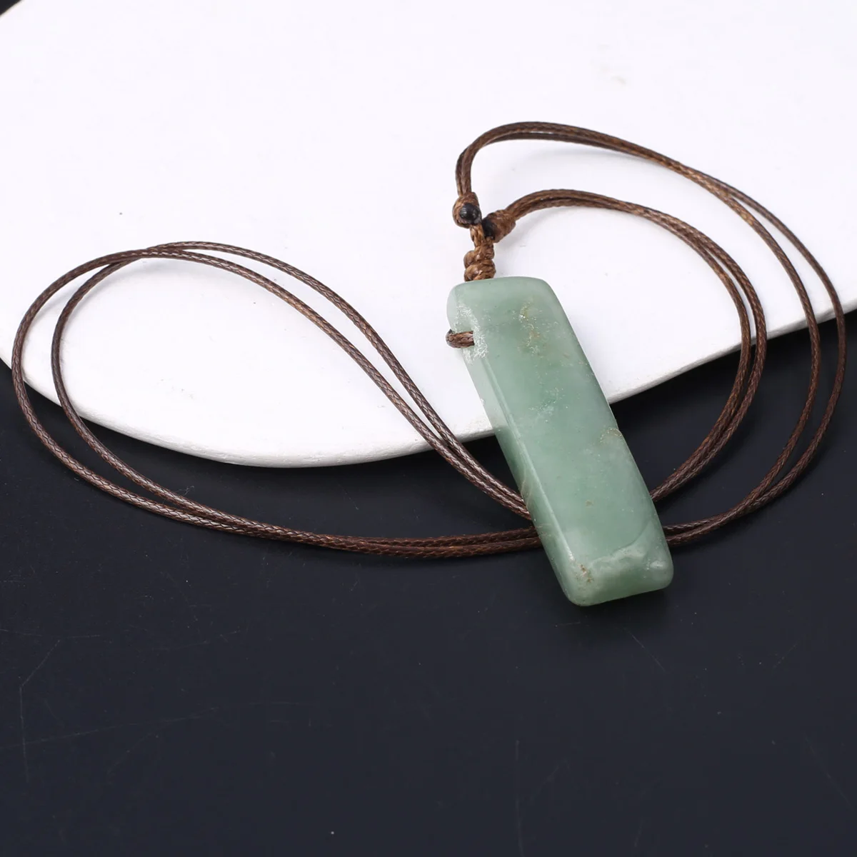 

Natural Stone Necklace Simple Columnar Green Aventurine Pendulum Pendant for Female Necklace Jewelry Reiki Heal Gifts