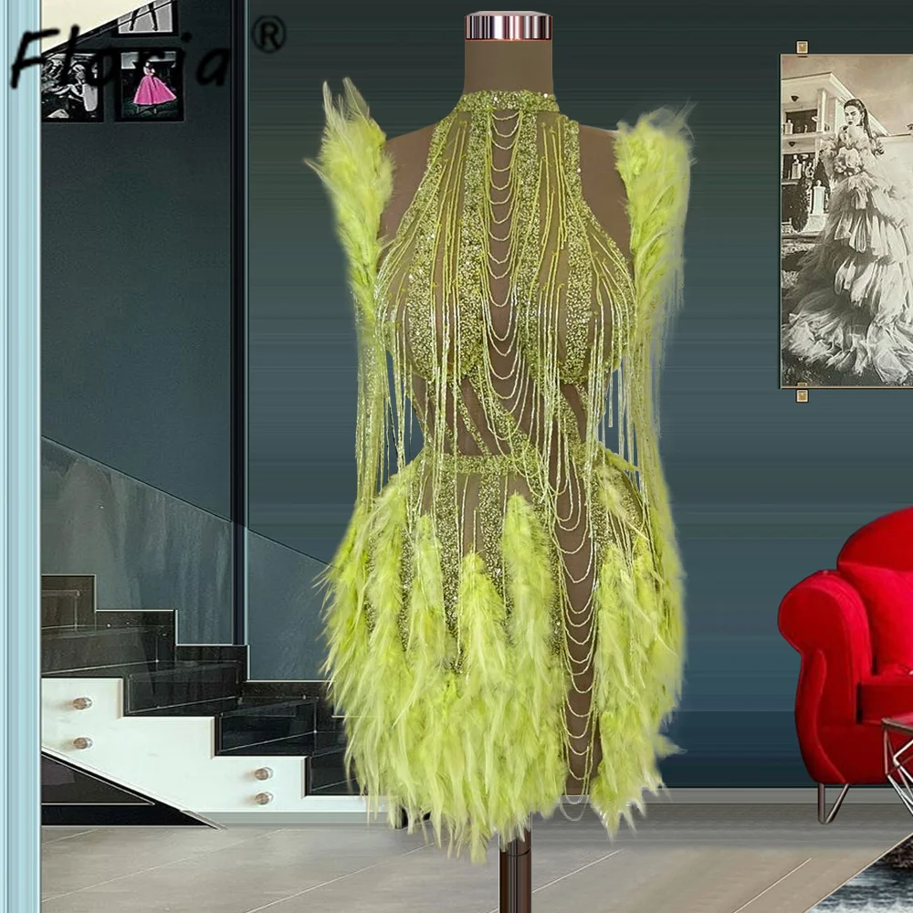 

Платье для выпускного Haute Couture с бисером и перьями, Короткие Зеленые коктейльные платья с бахромой и длинными рукавами, подиумное Специальное мини-платье из искусственной кожи