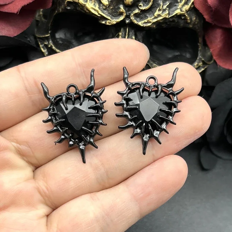 4 шт. подвески ZBOZWEI готические сердечки с шипами